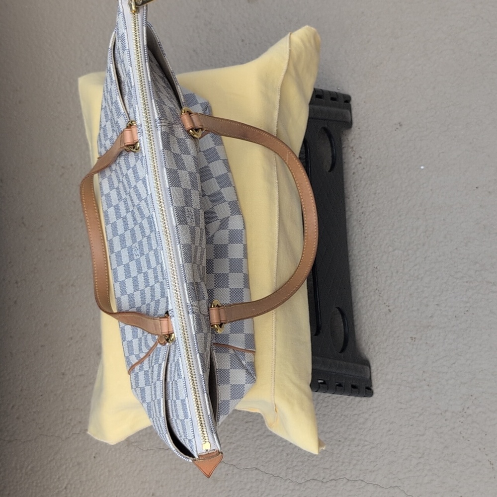 Louis Vuitton Totally MM Damier Azur - Picture 8 of 17